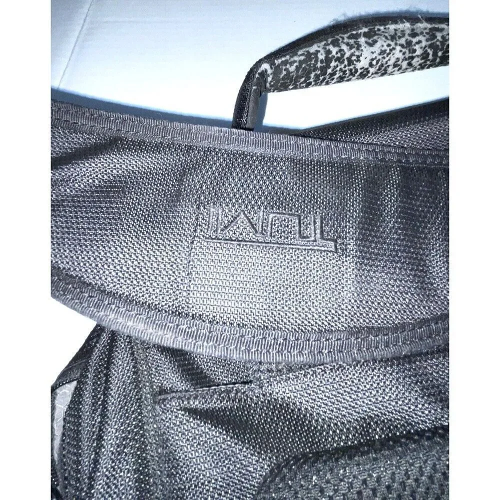 TUMI BLACK NYLON BACKPACK SHOULDER MESSENGER BAG 589C Computer padded